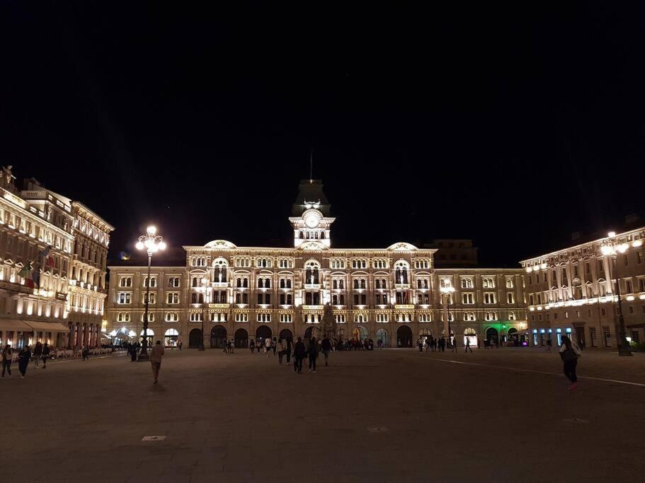 Apartament Still Und Stilvoll Im Stadtzentrum Triest Zewnętrze zdjęcie
